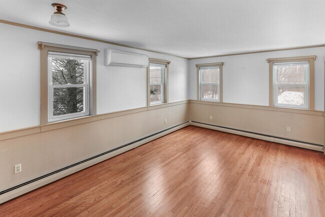 Building Photo - 55 Smith Bridge Rd