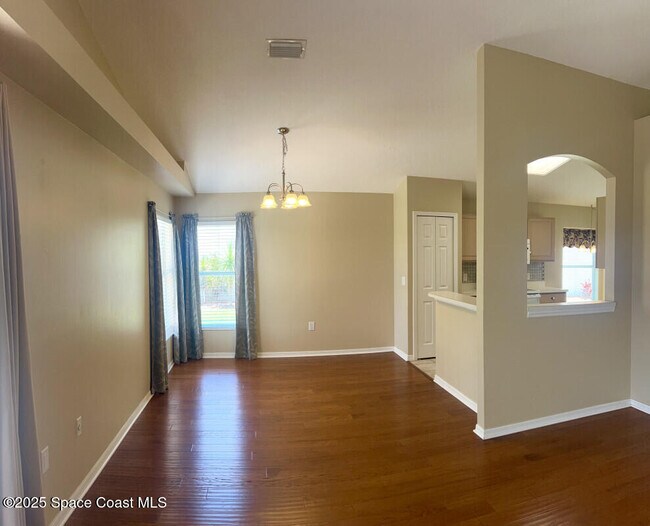 Building Photo - 2324 Addington Cir