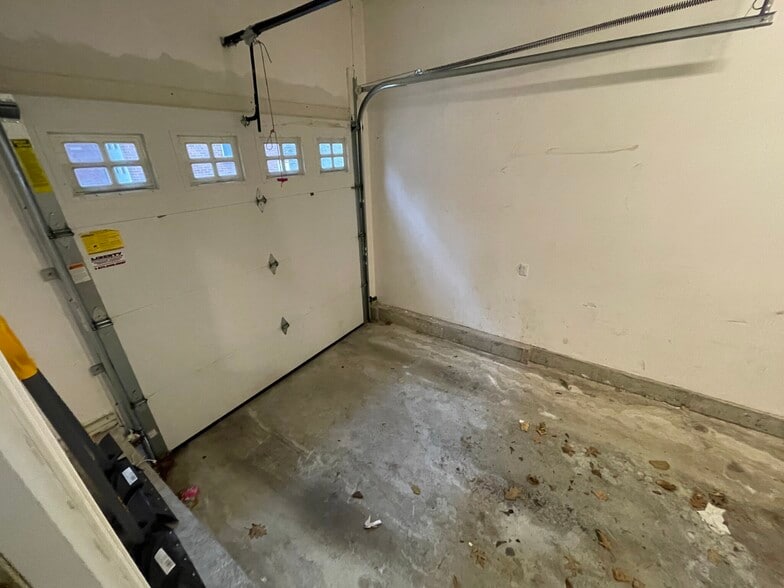 Building Photo - 12 Sewall St