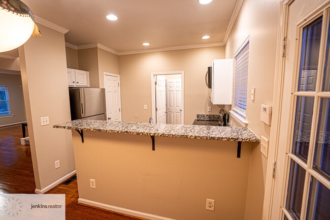 Building Photo - 1188 Ira St SW