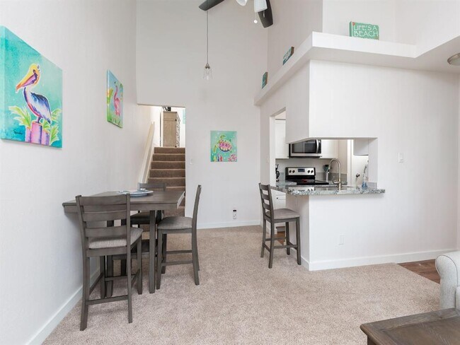 Building Photo - 3506 Cove View Blvd