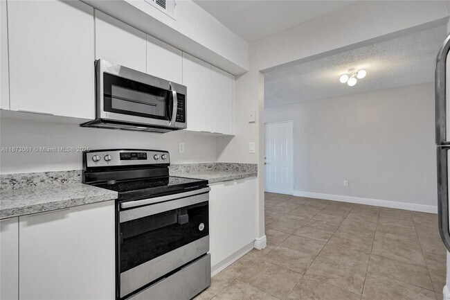 Building Photo - 11515 NW 22nd Ave