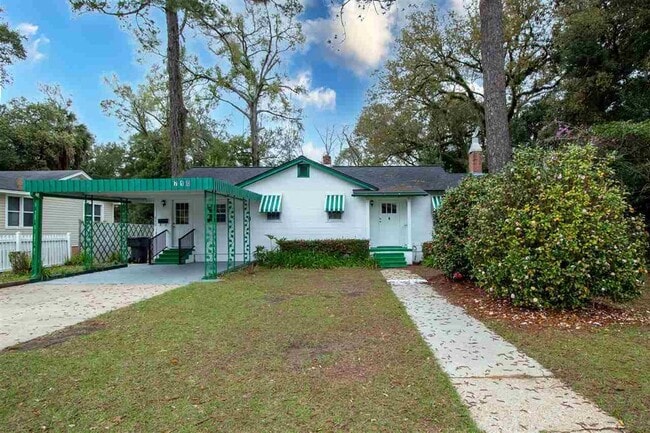 Building Photo - 710 Glenview Dr