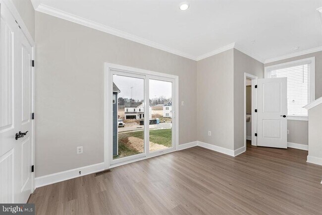Building Photo - 424 Abigail Ave