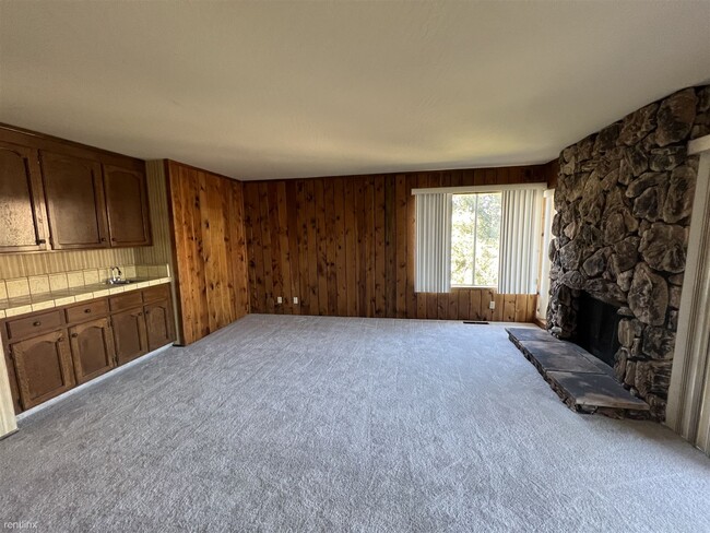 Building Photo - 4 br, 2.5 bath House - 16245 Jackson Oaks ...