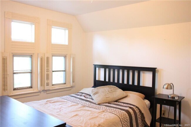 Building Photo - 45 Trumbull St