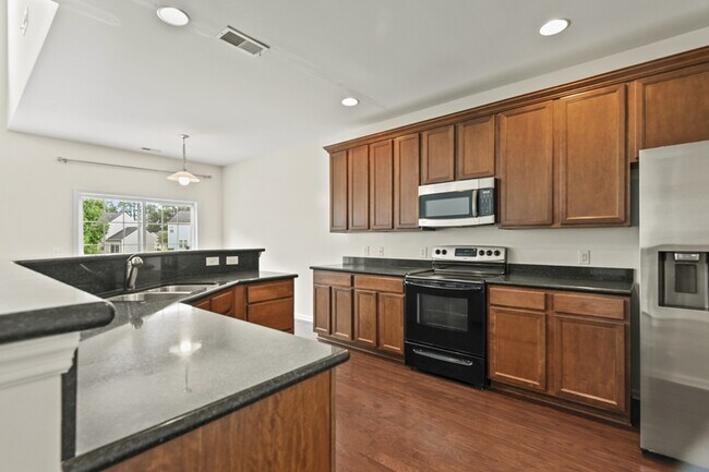 Building Photo - 465 Green Park Ln