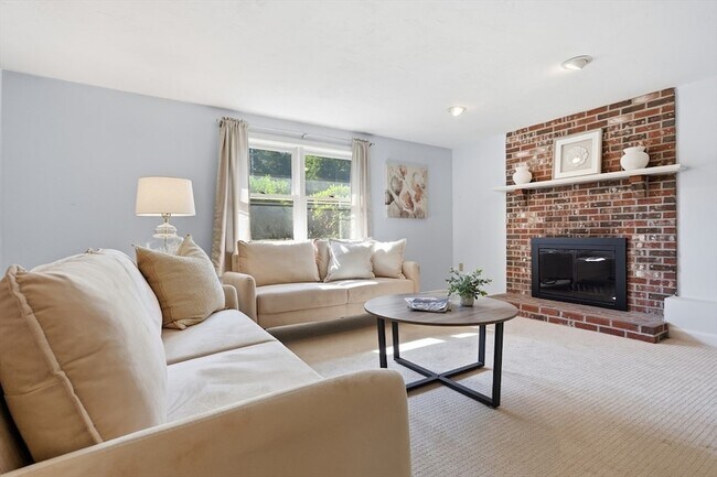 Building Photo - 51 Hosmer St