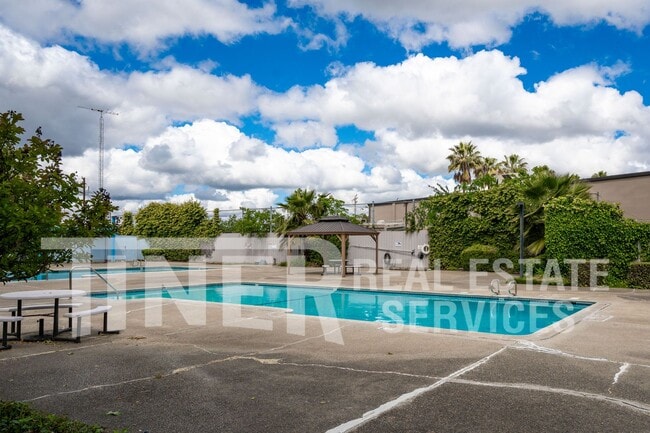 Building Photo - 4730 Clothier Way