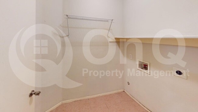 Building Photo - 114 Rio Grande Dr