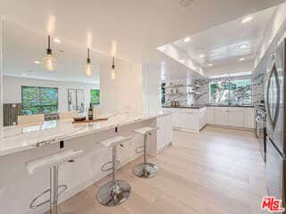 Building Photo - 1133 5th St