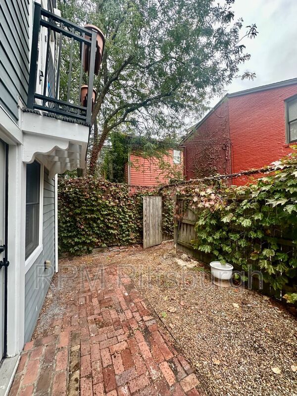 Building Photo - 1222 Mimosa Wy