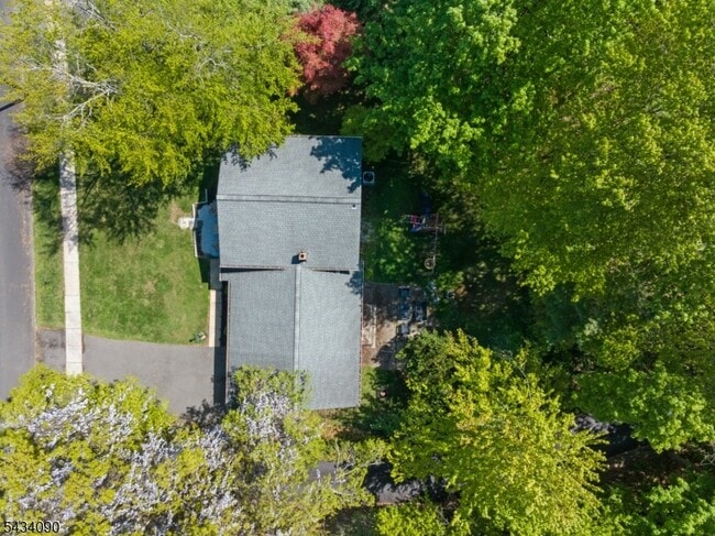 Building Photo - 28 Ethan Dr