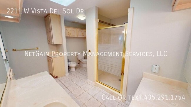 Building Photo - 2211 W Vista Del Sol Dr