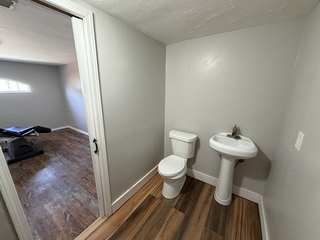 Building Photo - 3417 27th St