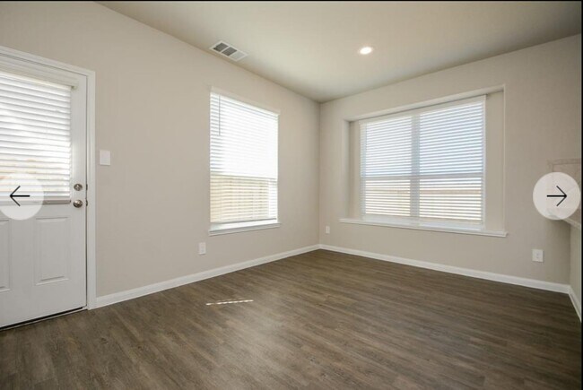 Building Photo - 4335 Rosemary Ln