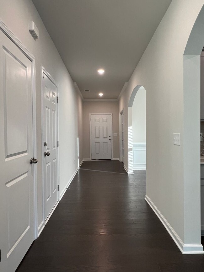 Building Photo - 5bd 4.5bath like brand new SFH in Palisades
