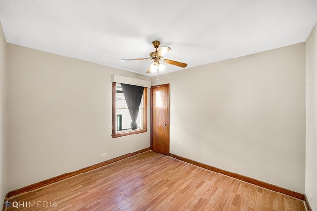 Building Photo - 3 Bed 2 Bath is West Elsdon neighborhood o...