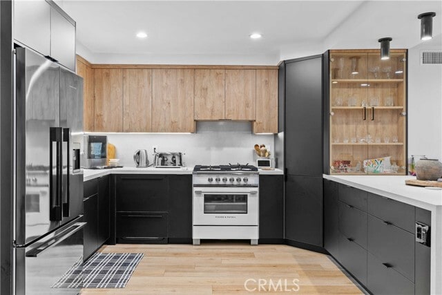 Building Photo - 635 E Magnolia Blvd