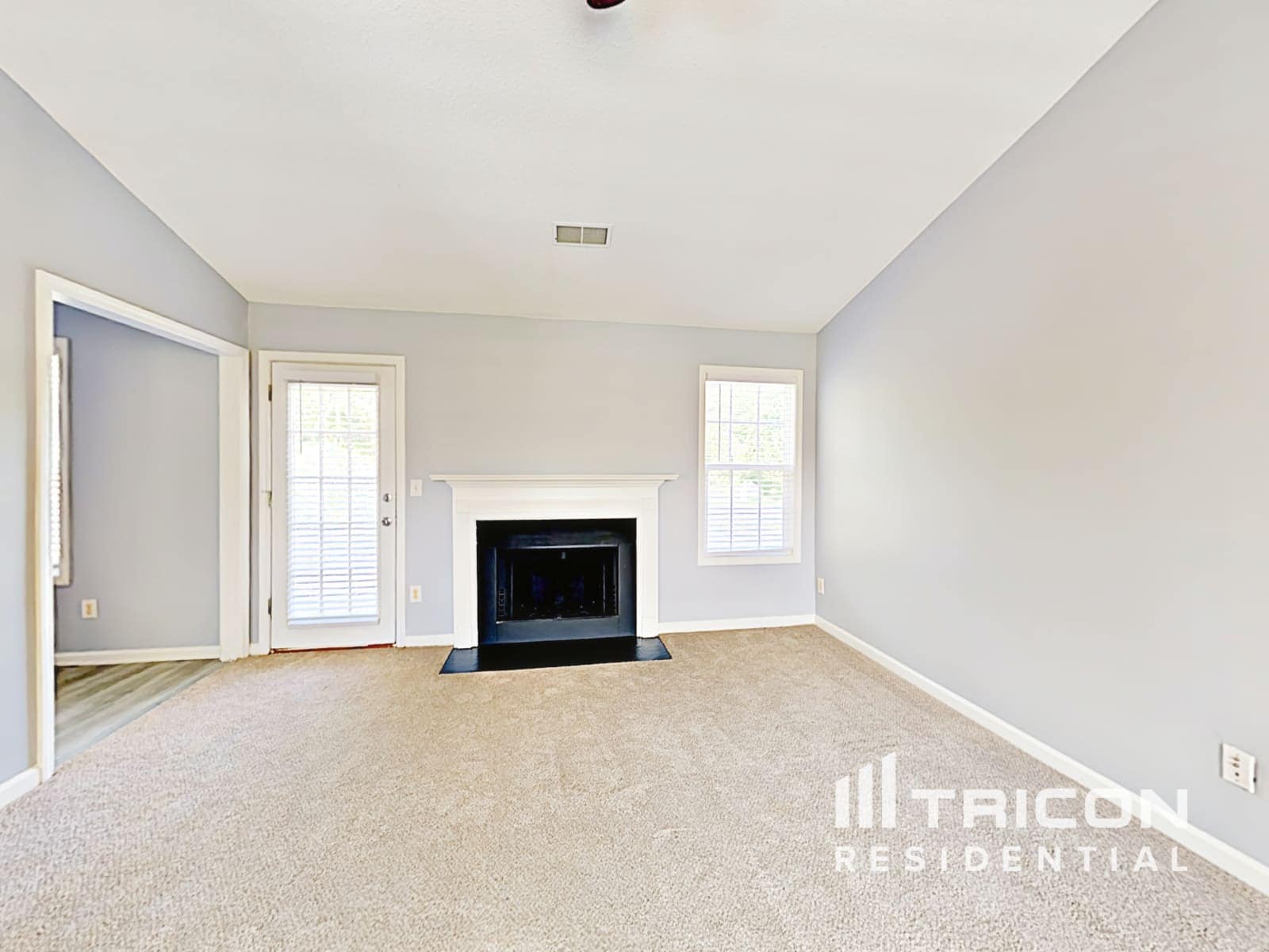 Building Photo - 623 Bowling Ln