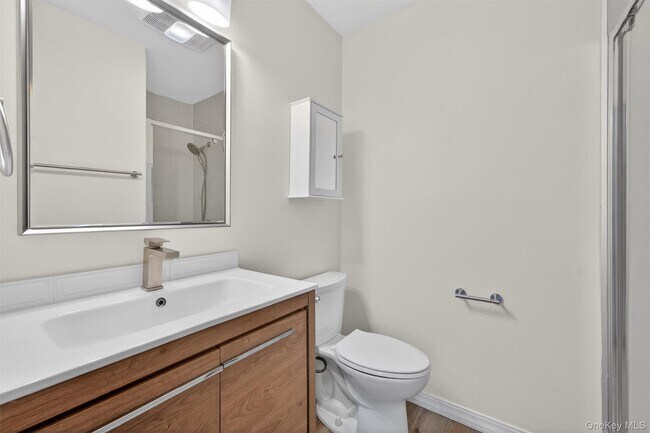 Building Photo - 276 Temple Hill Rd