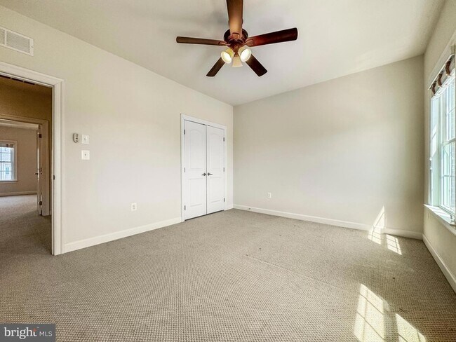 Building Photo - 42365 Pine Forest Dr