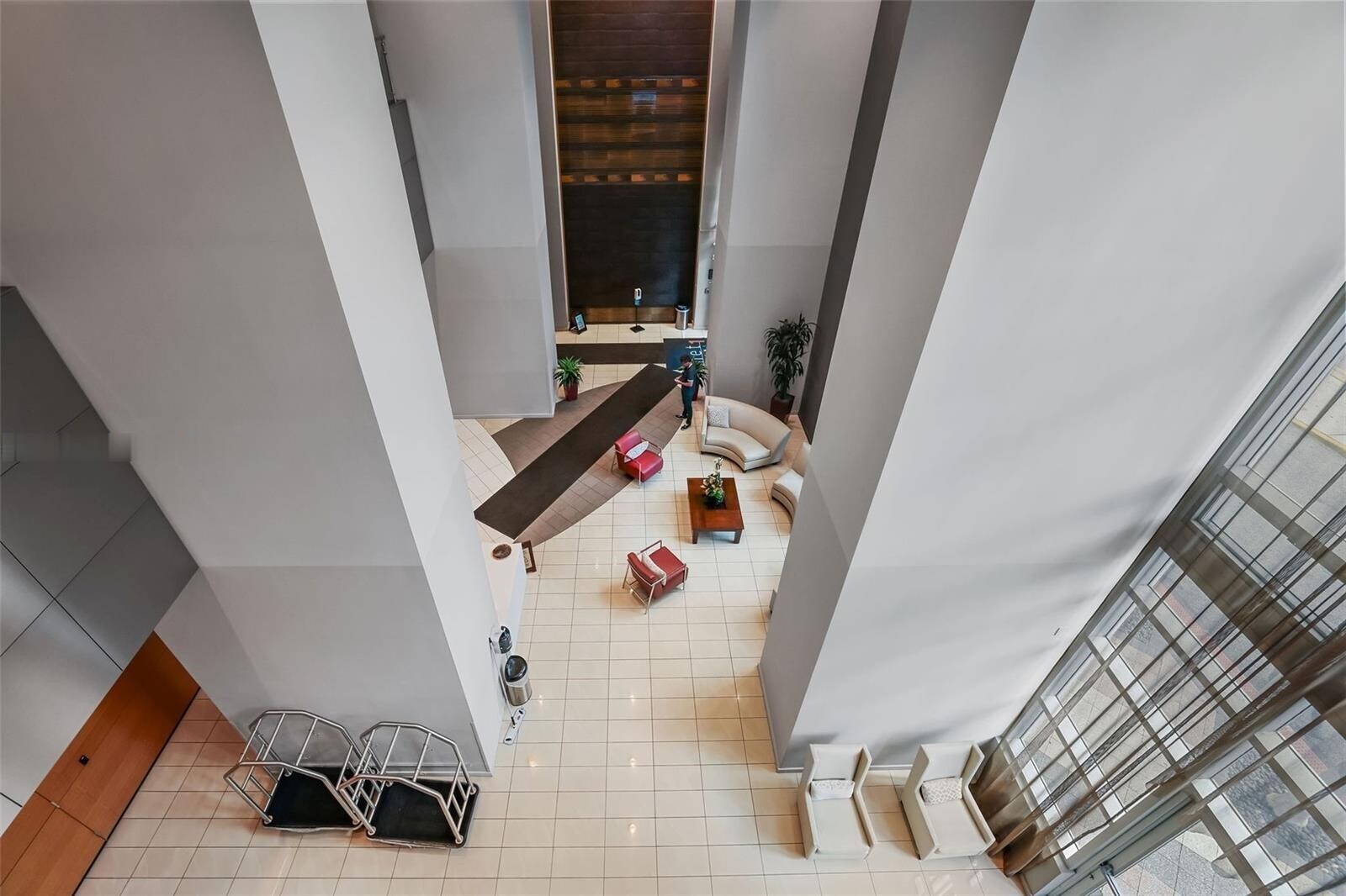 Building Photo - 300 S Biscayne Blvd