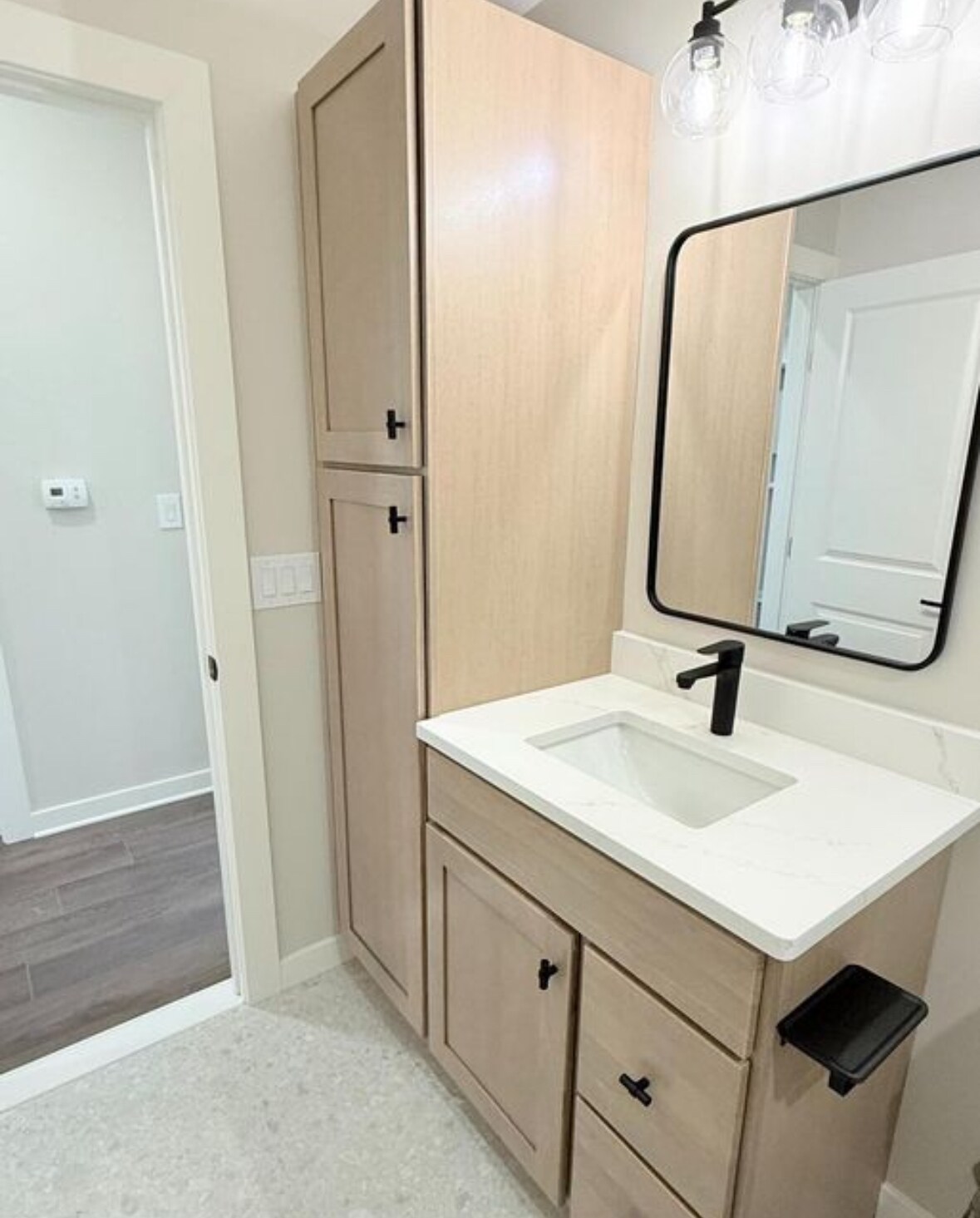 Bathroom 2 - 2511 Manton St