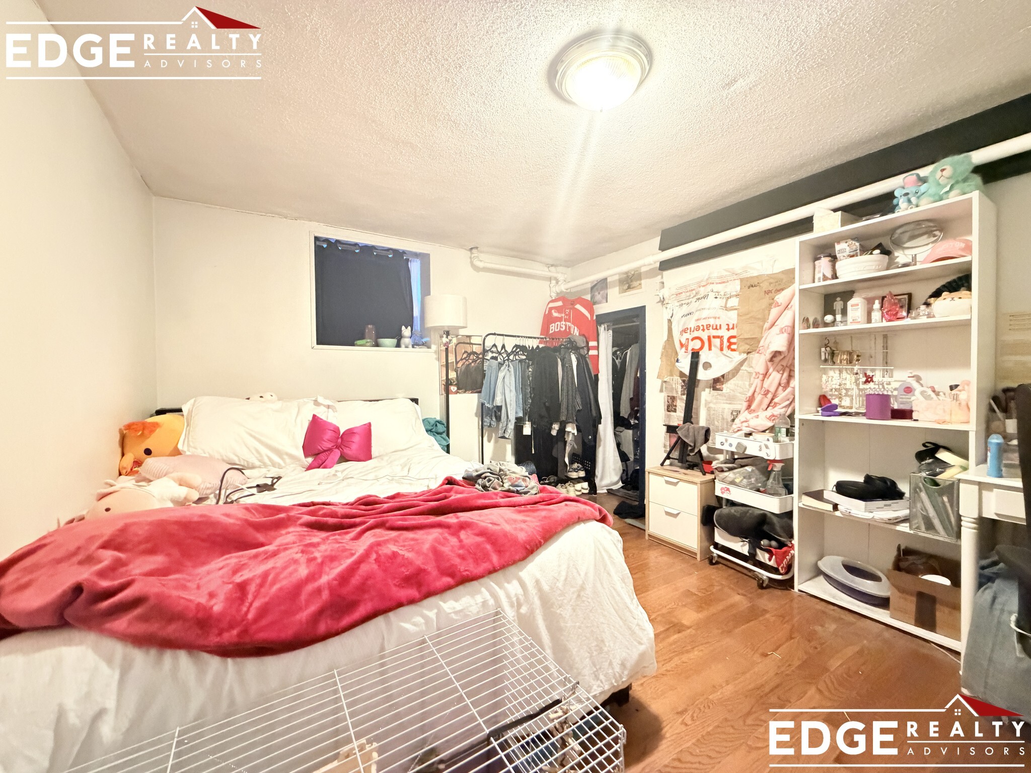 Building Photo - 76 Egmont St