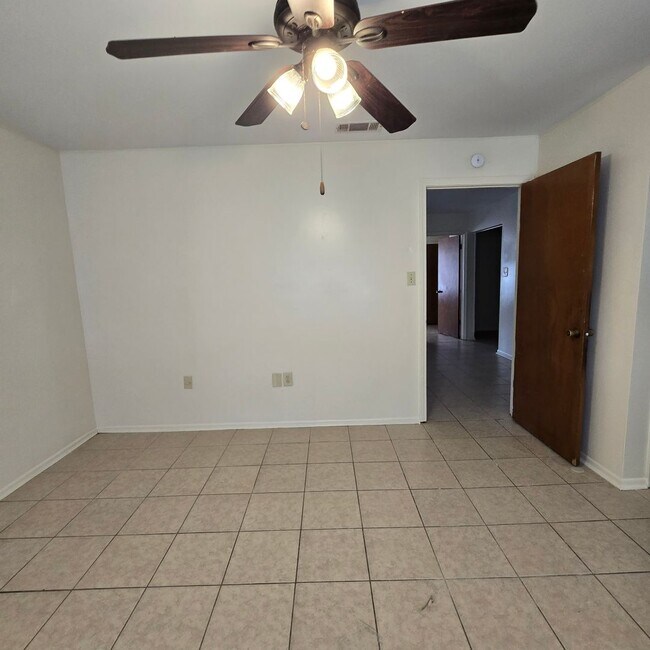 Building Photo - 8556 Leake Ave