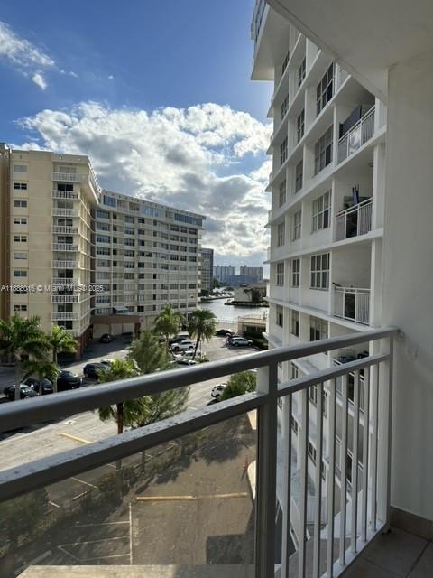 Building Photo - 1801 S Ocean Dr