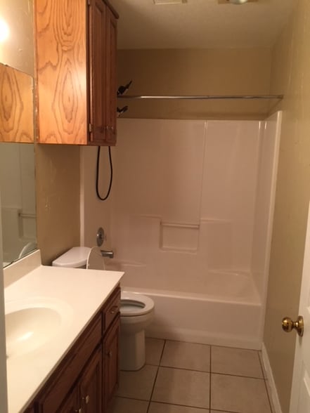 Building Photo - 3414 Reeder Dr