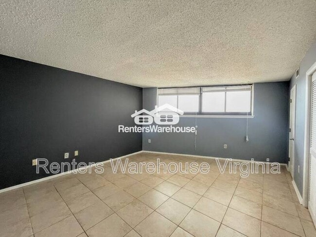 Building Photo - 1222 E Ocean View Ave