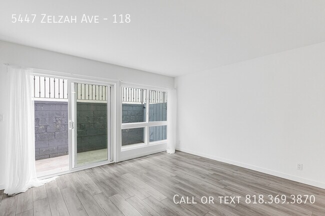 Building Photo - 5447 Zelzah Ave