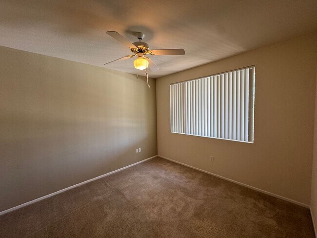 Building Photo - Cozy Condo in Ahwatukee