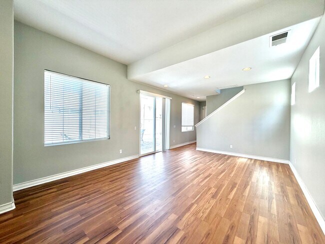 Building Photo - Modern Murrieta Living: Spacious 3-Bedroom Home in Griffith Place