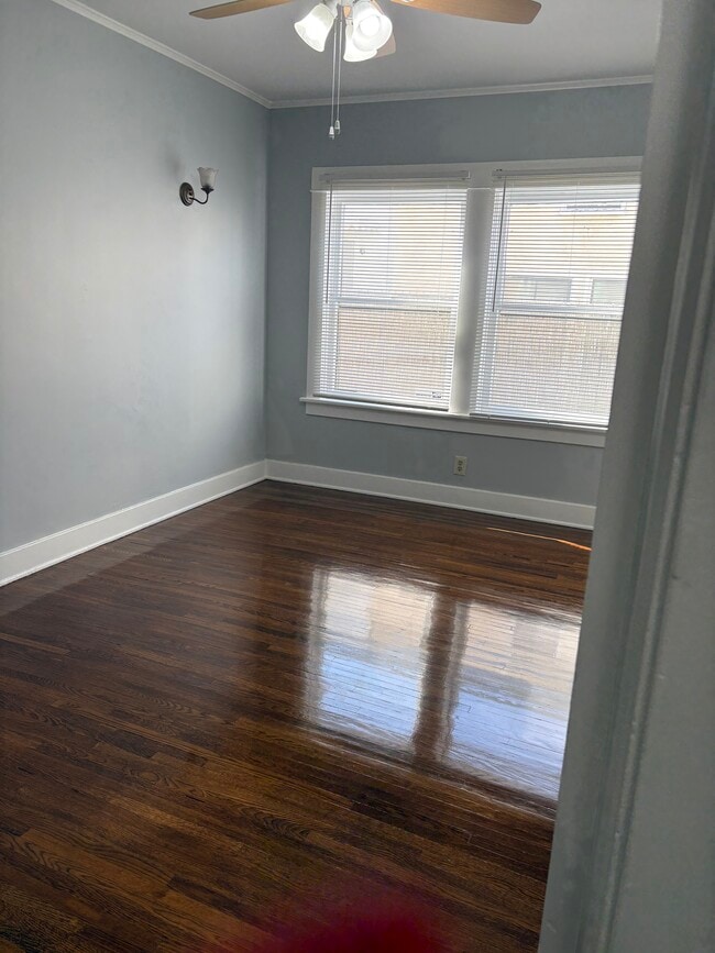 Bedroom 1 - 766 N Ridgewood Pl