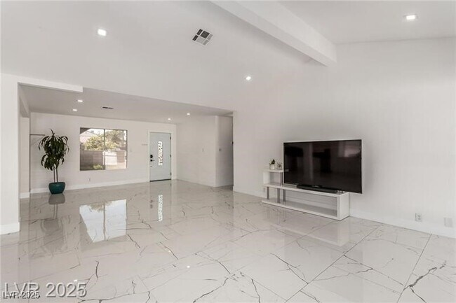 Building Photo - 3826 S Edmond St