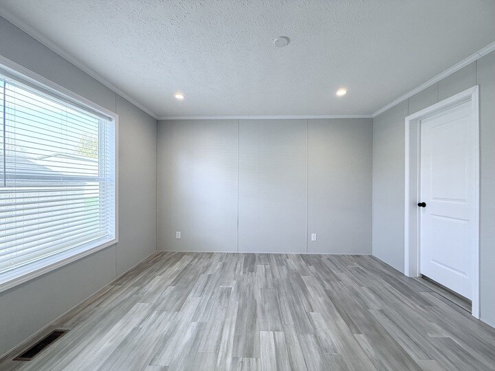 Building Photo - 29811 W Essex Ct