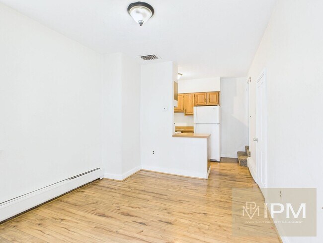 Building Photo - 44 N Main St