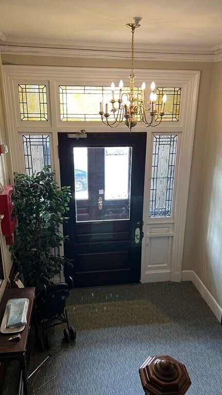 Building Photo - 351 Beacon St