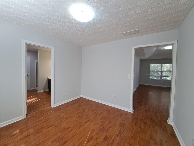 Building Photo - 3940 Crescent Walk Ln NE