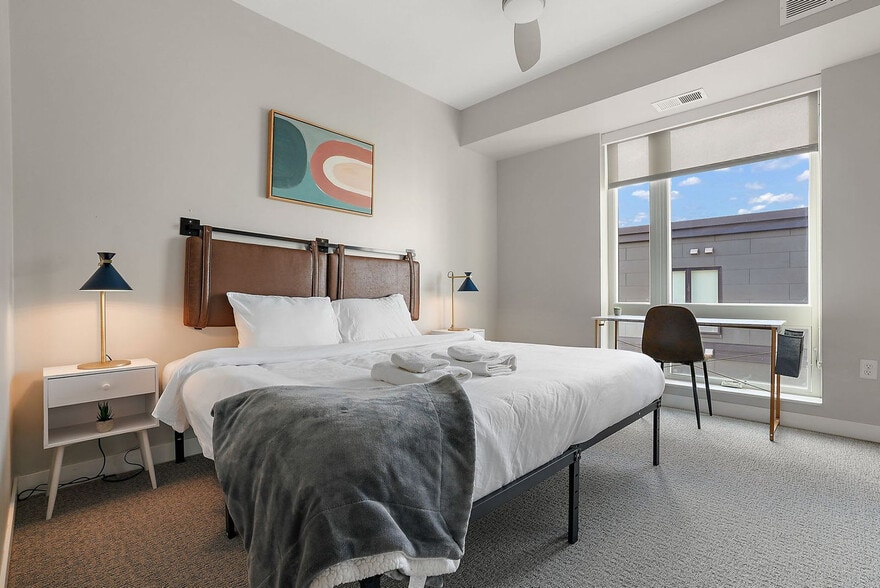 Building Photo - 1410 Nicollet Ave