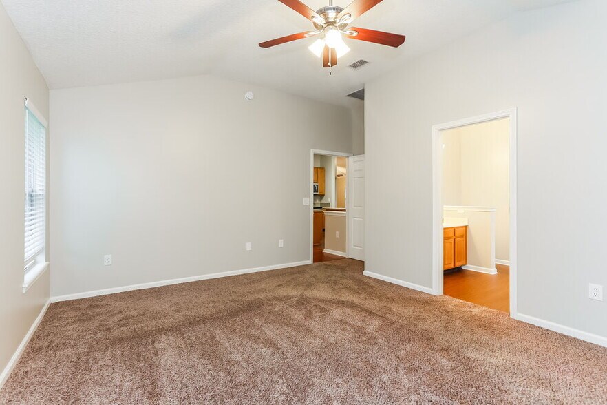 Building Photo - 3753 Briar Ln