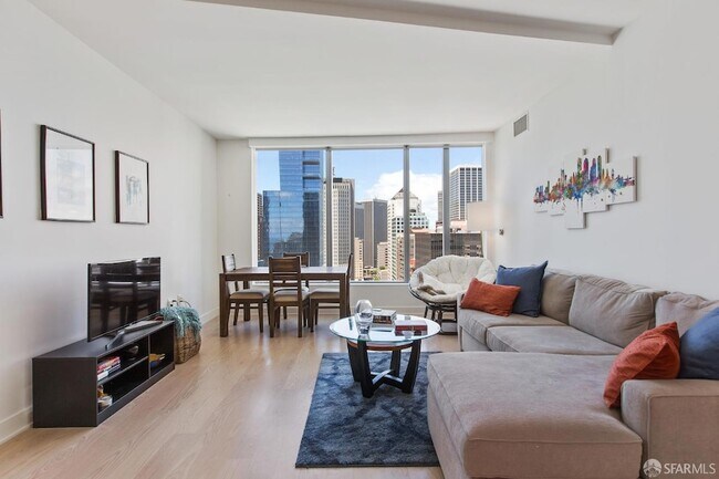 Building Photo - 338 Main St