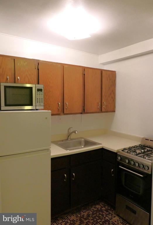 Building Photo - 801 N Pitt St