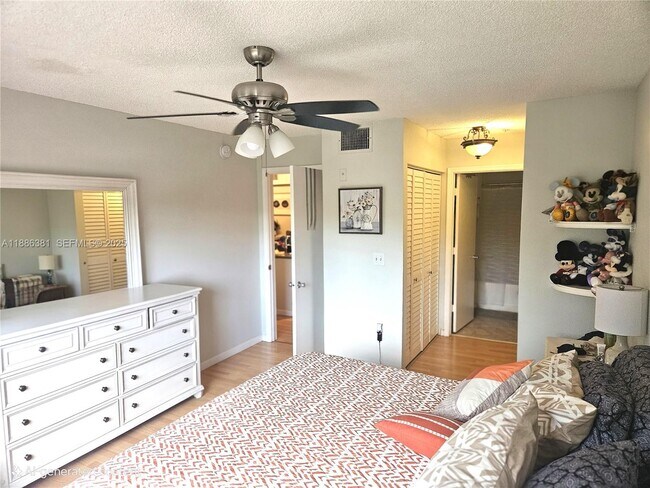 Building Photo - 2113 Renaissance Blvd