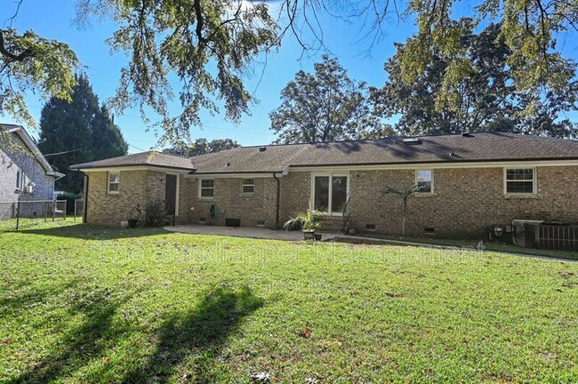 Building Photo - 8608 Vistavia Rd