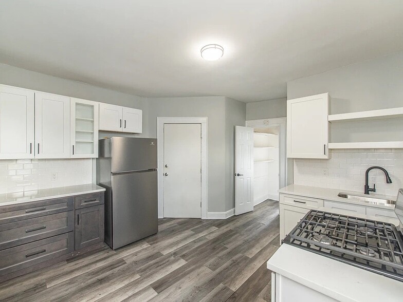 Building Photo - 68 Mill St