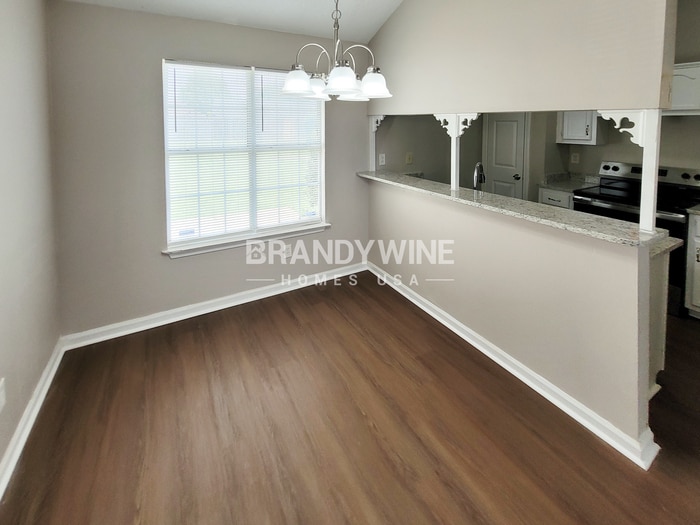 Building Photo - 5962 Cottage Hill Dr